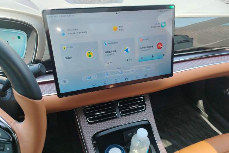 Used BYD Han 2022 DM-i 121KM Luxury Model Audio And AC Panel