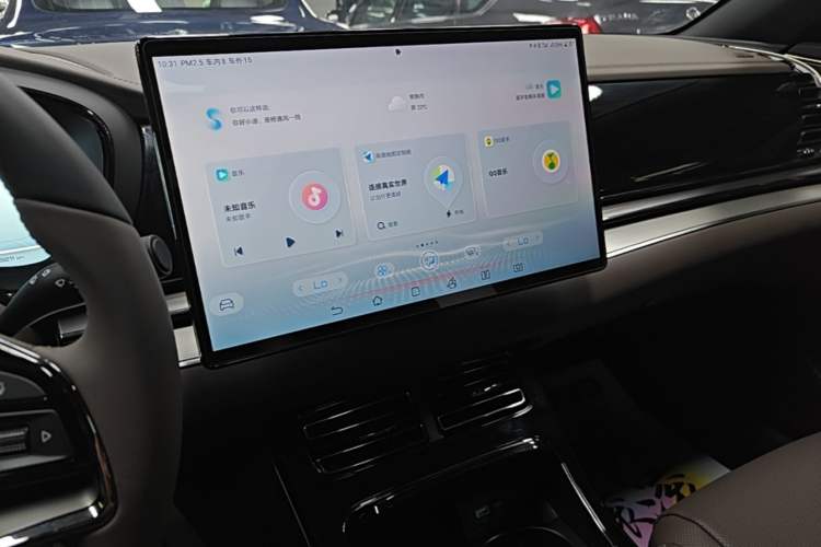 Used BYD Han 2022 DM-i 121KM Prestige Model Audio And AC Panel