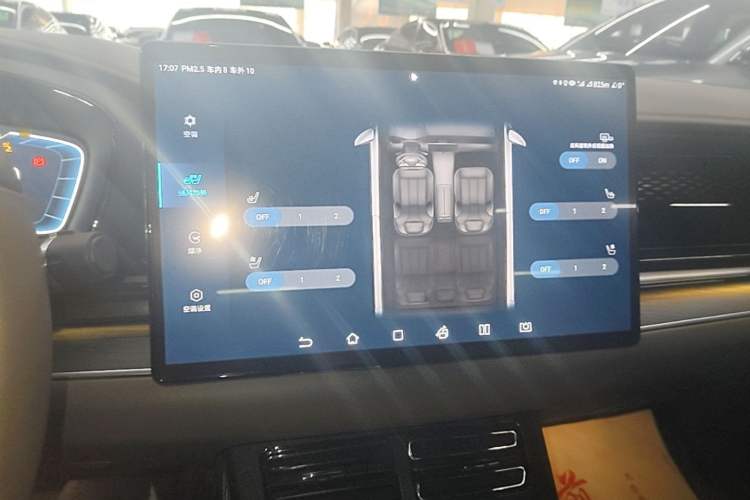 Used BYD Han 2022 EV Genesis Edition 715 km Front-Wheel-Drive Flagship Model Audio And AC Panel