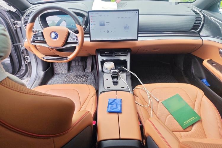 Used BYD Han 2022 DM-i 121KM Prestige Model Center Console