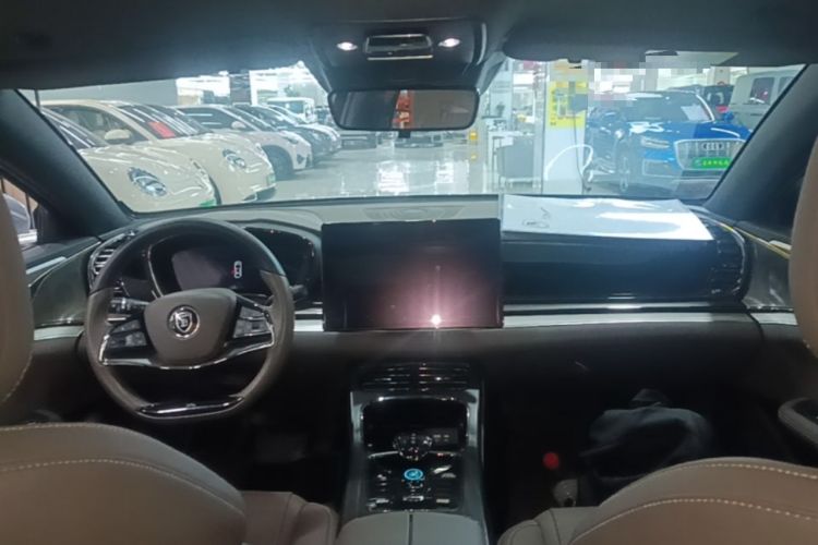 Used BYD Han 2022 DM-i 121KM Prestige Model Center Console