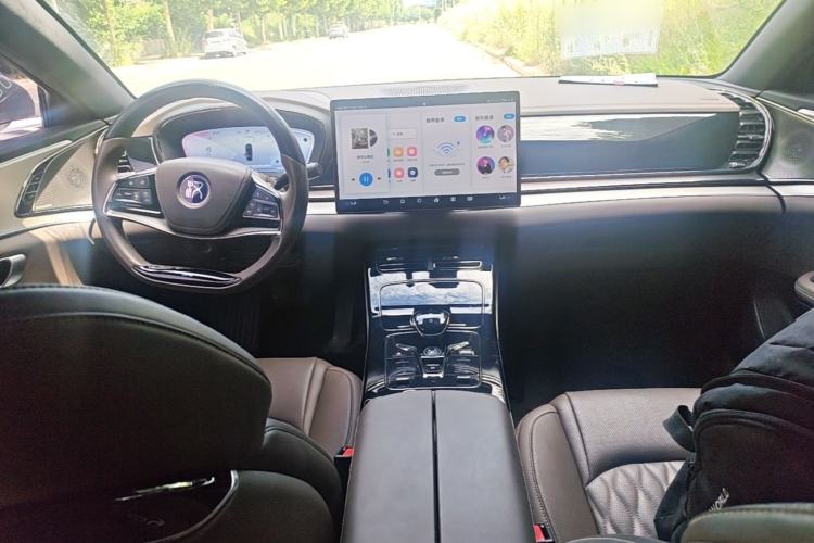 Used BYD Han 2022 DM-i 121KM Prestige Model Center Console