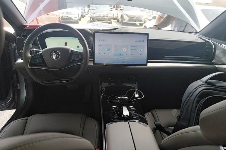 Used BYD Han 2022 DM-i 121KM Prestige Model Center Console