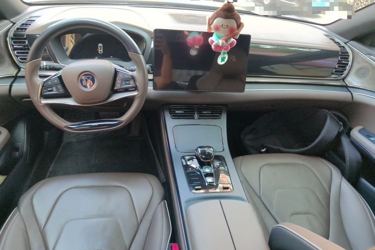 Used BYD Han 2022 DM-i 121KM Luxury Model Center Console