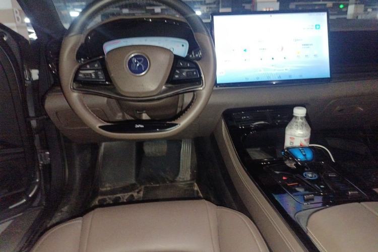 Used BYD Han 2022 DM-i 121KM Prestige Model Center Console