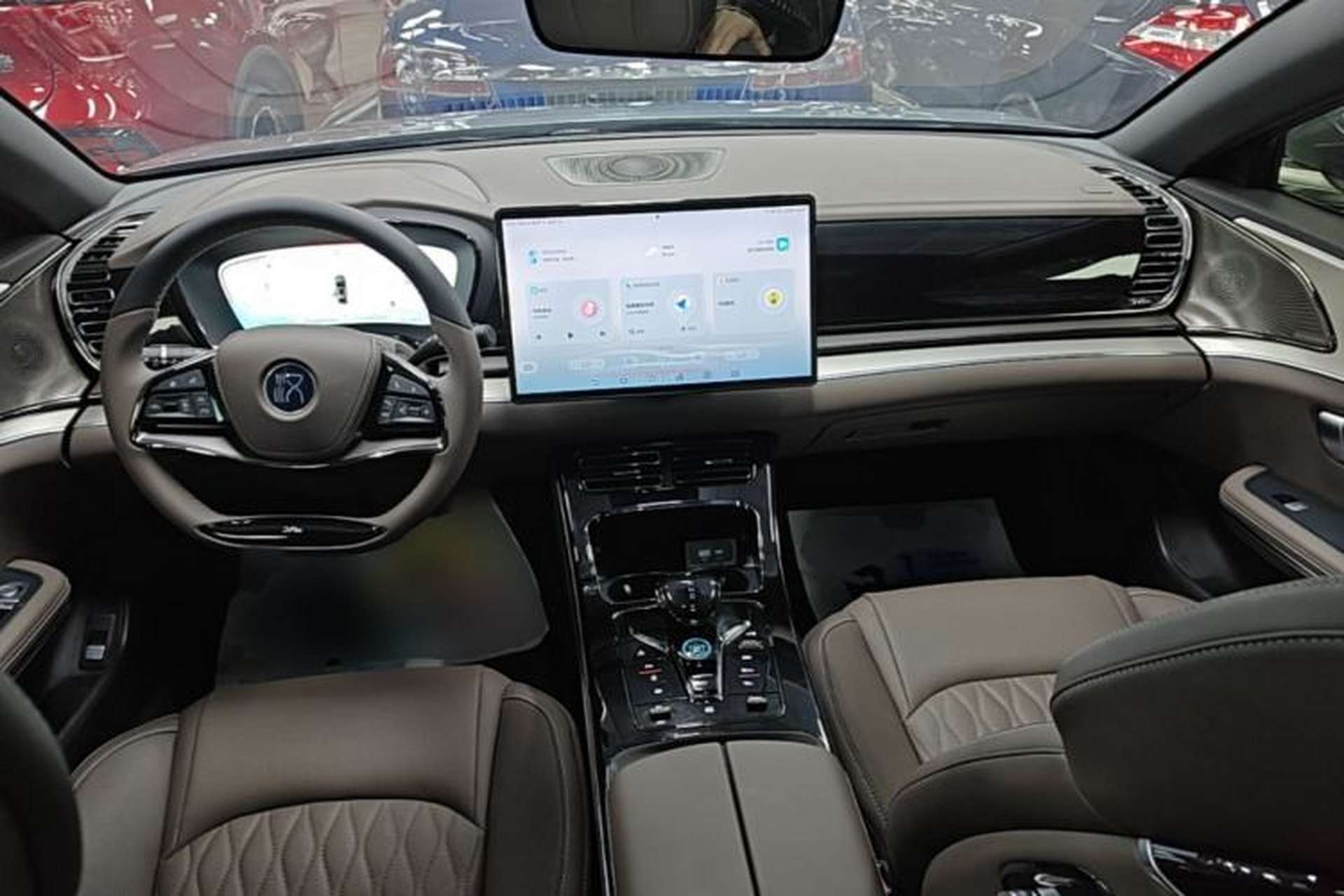 Used BYD Han 2022 DM-i 121KM Prestige Model Center Console