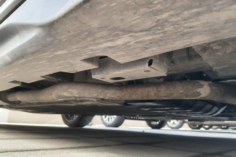 Used BYD Han 2022 DM-i 121KM Prestige Model Chassis Front Right