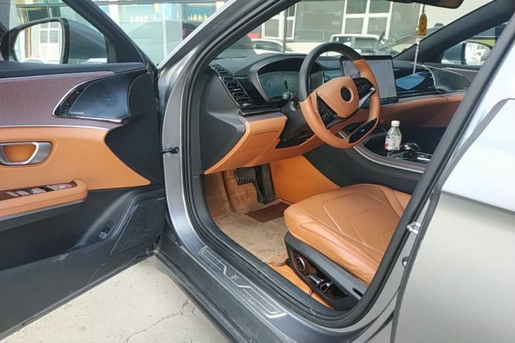 Used BYD Han 2022 DM-i 121KM Luxury Model Driver Seat