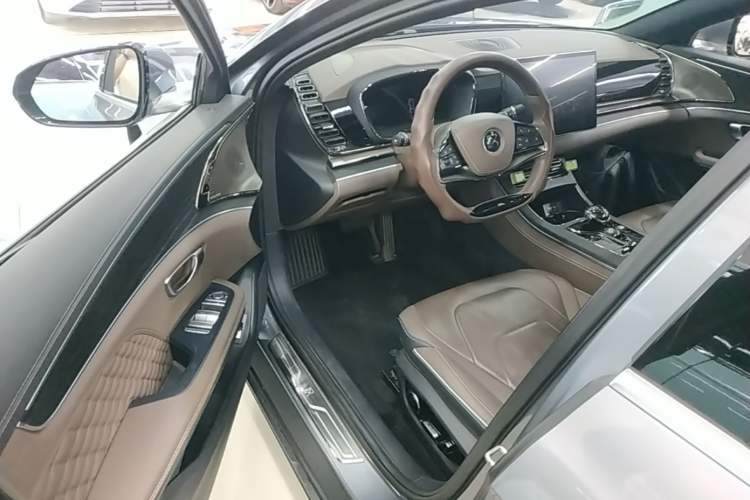 Used BYD Han 2022 DM-i 121KM Luxury Model Driver Seat
