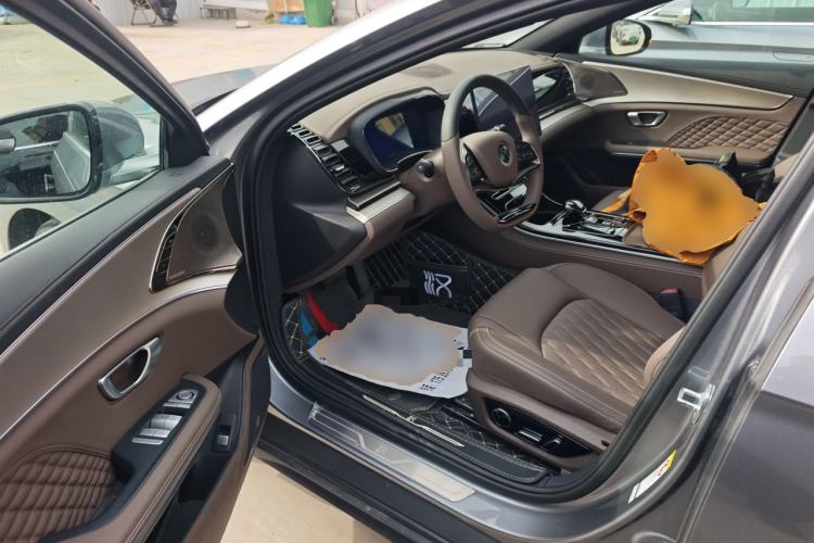 Used BYD Han 2022 EV Genesis Edition 715KM Front-Wheel-Drive Prestige Model Driver Seat