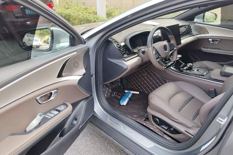 Used BYD Han 2022 EV Genesis Edition 715KM Front-Wheel-Drive Prestige Model Driver Seat