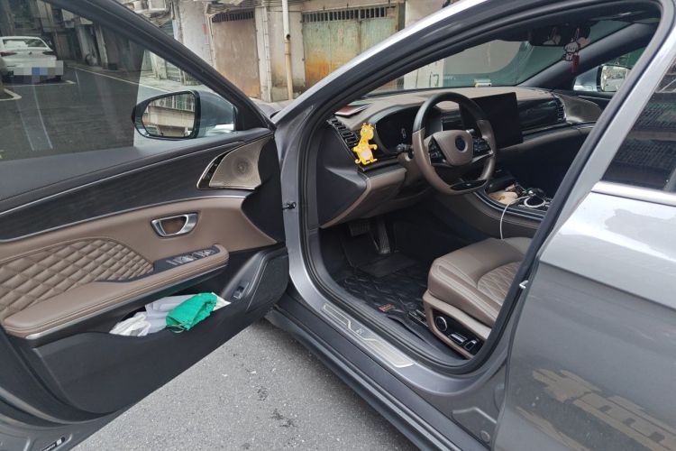 Used BYD Han 2022 DM-i 121KM Luxury Model Driver Seat