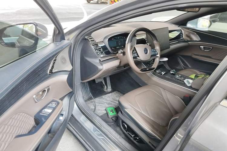 Used BYD Han 2022 EV Genesis Edition 715 km Front-Wheel-Drive Flagship Model Driver Seat
