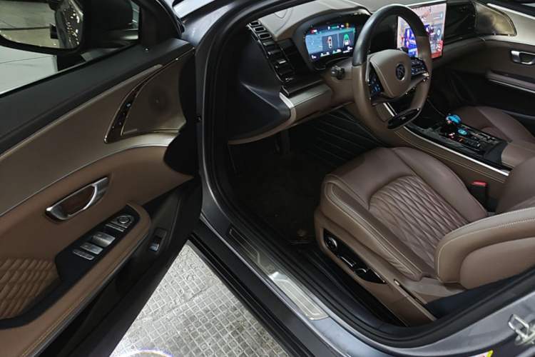 Used BYD Han 2022 DM-i 121KM Prestige Model Driver Seat