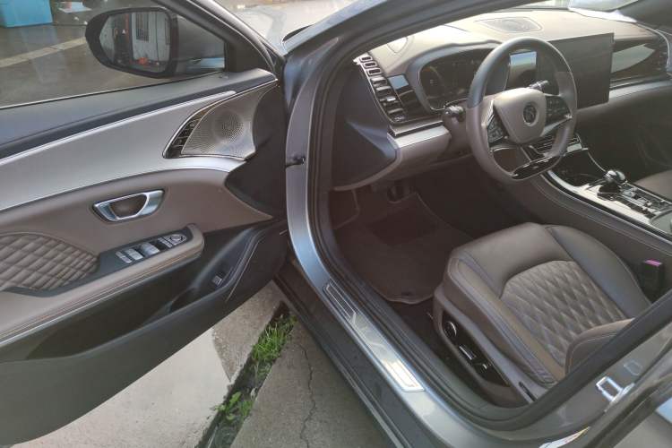 Used BYD Han 2022 DM-i 121KM Prestige Model Driver Seat