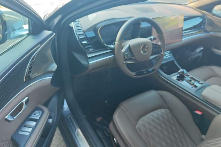 Used BYD Han 2022 DM-i 121KM Luxury Model Driver Seat