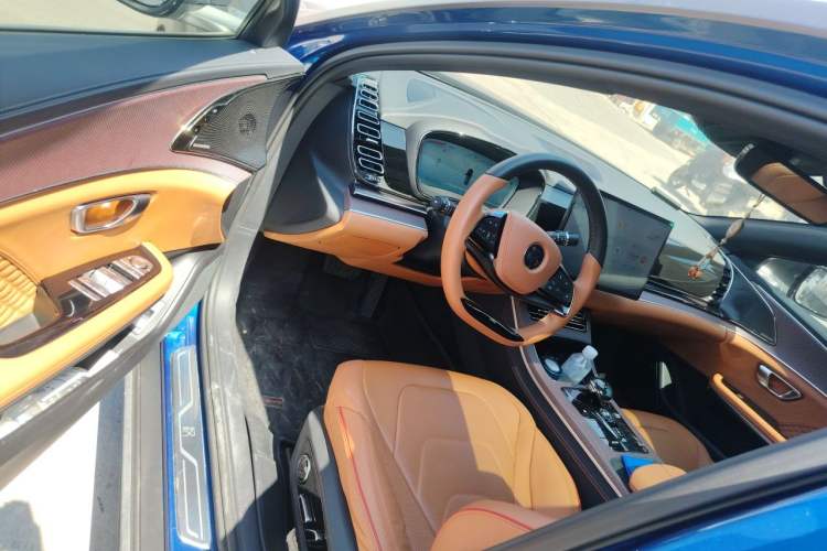 Used BYD Han 2022 DM-i 121KM Luxury Model Driver Seat