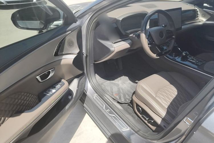 Used BYD Han 2022 EV Genesis Edition 715KM Front-Wheel-Drive Prestige Model Driver Seat