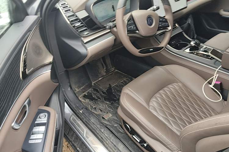 Used BYD Han 2022 DM-i 121KM Luxury Model Driver Seat