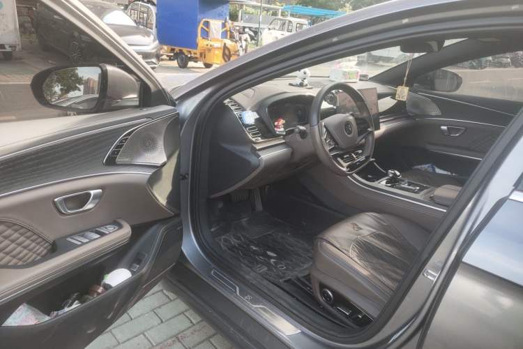 Used BYD Han 2022 DM-i 121KM Luxury Model Driver Seat