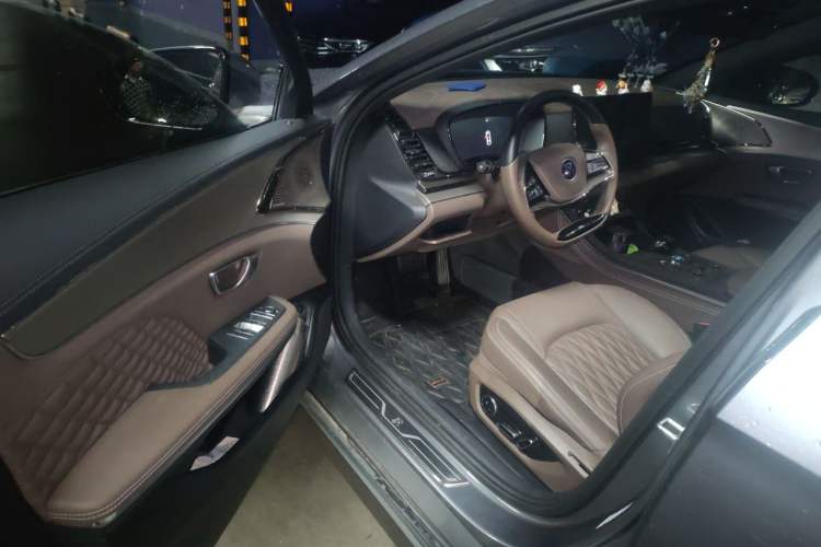 Used BYD Han 2022 DM-i 121KM Prestige Model Driver Seat