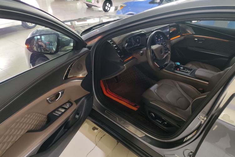 Used BYD Han 2022 DM-i 121KM Luxury Model Driver Seat