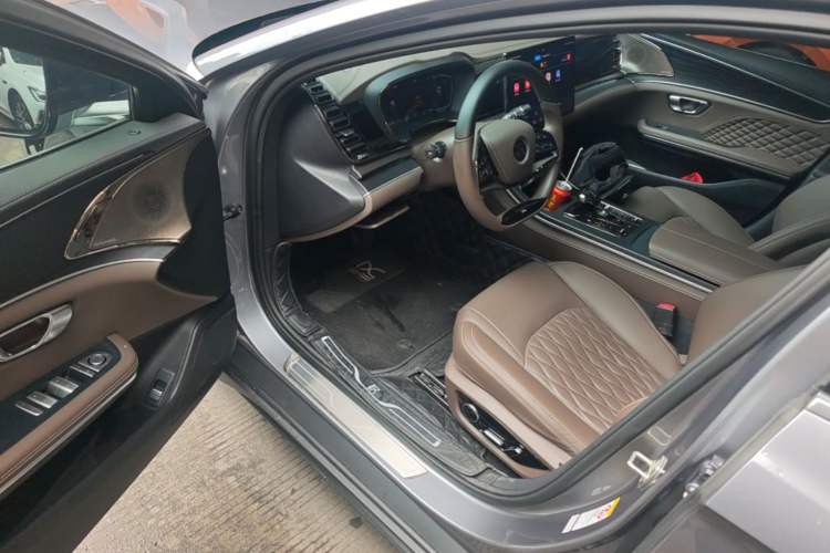 Used BYD Han 2022 DM-i 121KM Luxury Model Driver Seat