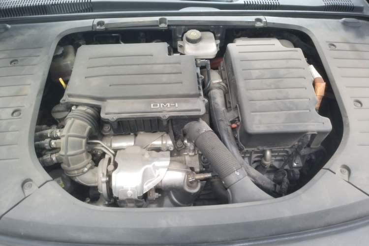 Used BYD Han 2022 DM-i 121KM Luxury Model Engine Bay