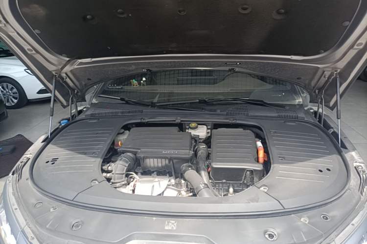 Used BYD Han 2022 DM-i 121KM Prestige Model Engine Bay