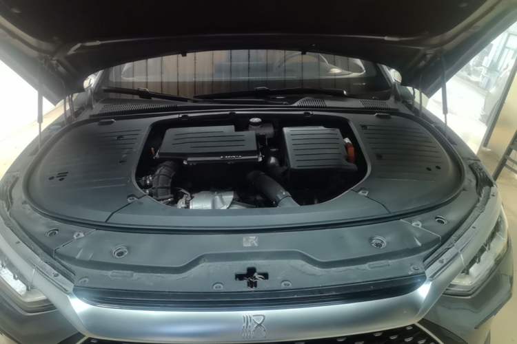 Used BYD Han 2022 DM-i 121KM Luxury Model Engine Bay