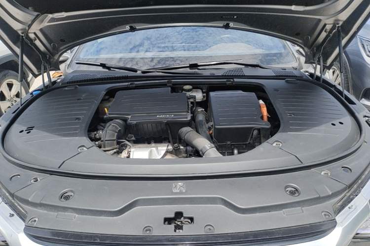 Used BYD Han 2022 DM-i 121KM Prestige Model Engine Bay