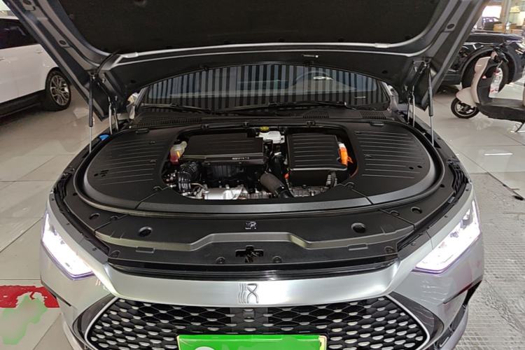 Used BYD Han 2022 DM-i 121KM Prestige Model Engine Bay