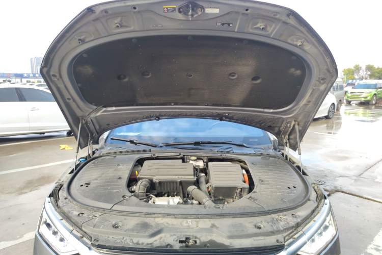 Used BYD Han 2022 DM-i 121KM Prestige Model Engine Bay