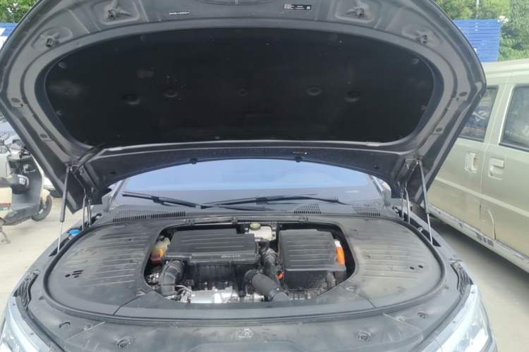 Used BYD Han 2022 DM-i 121KM Prestige Model Engine Bay