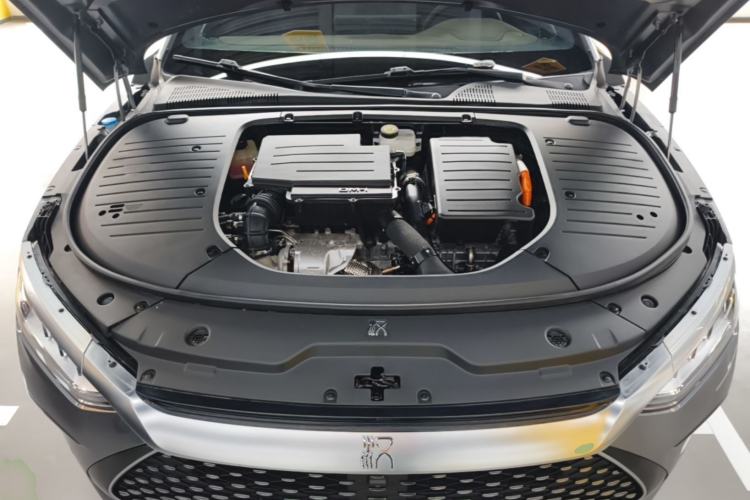 Used BYD Han 2022 DM-i 121KM Luxury Model Engine Bay