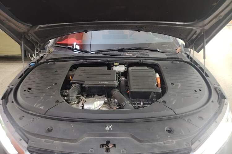 Used BYD Han 2022 DM-i 121KM Luxury Model Engine Bay