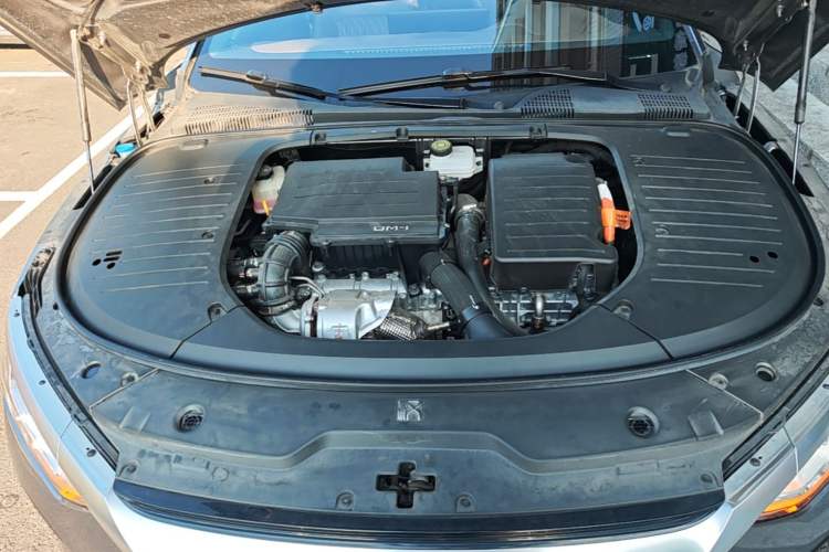 Used BYD Han 2022 DM-i 121KM Luxury Model Engine Bay