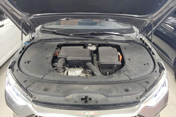 Used BYD Han 2022 DM-i 121KM Prestige Model Engine Bay