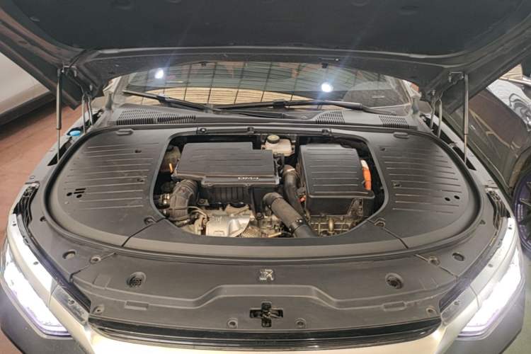 Used BYD Han 2022 DM-i 121KM Prestige Model Engine Bay