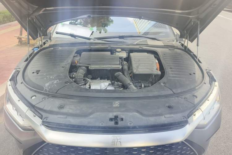 Used BYD Han 2022 DM-i 121KM Luxury Model Engine Bay