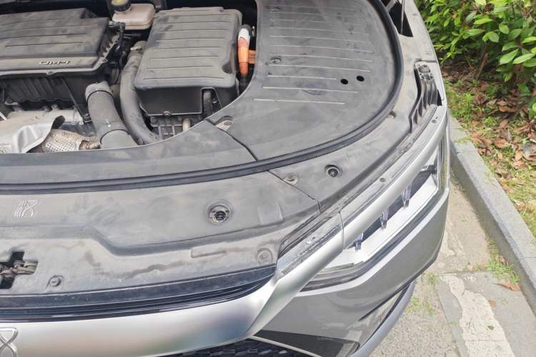 Used BYD Han 2022 DM-i 121KM Luxury Model Engine Bay Left