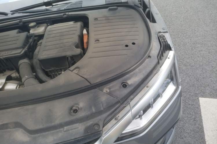 Used BYD Han 2022 DM-i 121KM Luxury Model Engine Bay Left