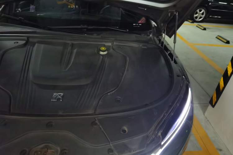 Used BYD Han 2022 EV Genesis Edition 715 km Front-Wheel-Drive Flagship Model Engine Bay Left