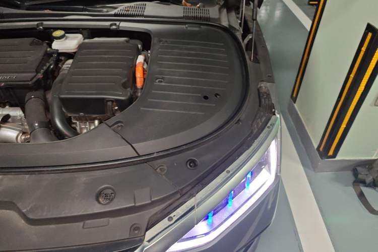 Used BYD Han 2022 DM-i 121KM Prestige Model Engine Bay Left
