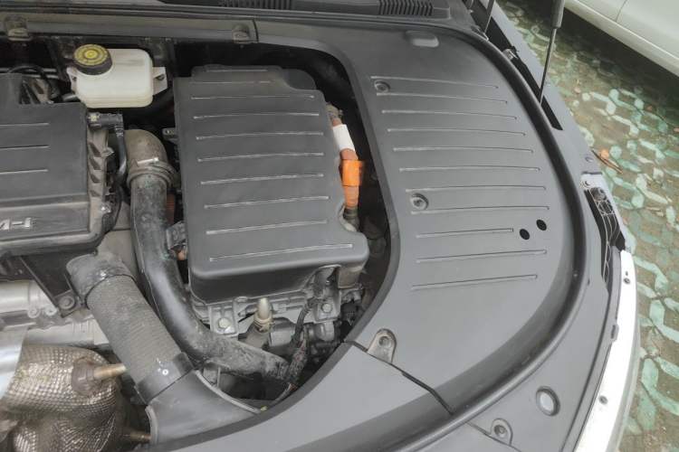 Used BYD Han 2022 DM-i 121KM Luxury Model Engine Bay Left