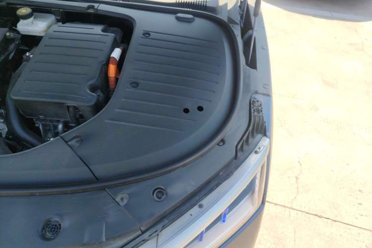 Used BYD Han 2022 DM-i 121KM Luxury Model Engine Bay Left
