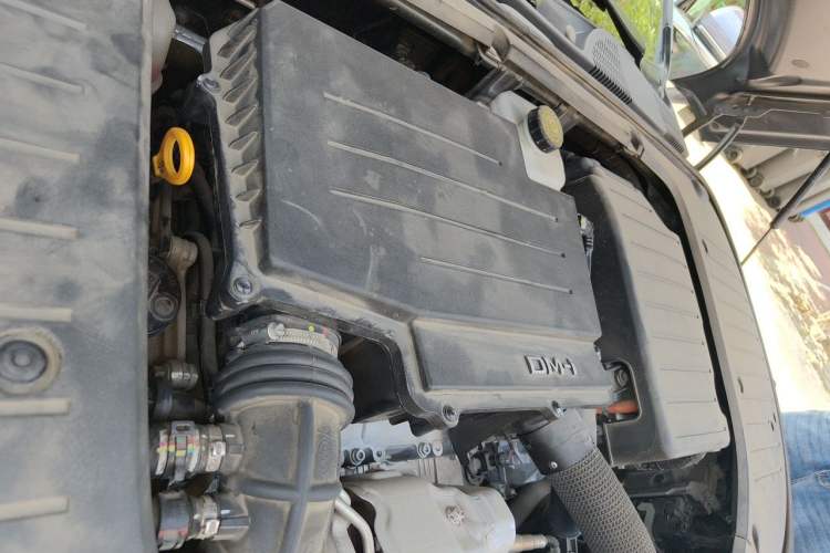 Used BYD Han 2022 DM-i 121KM Luxury Model Engine Bay Left