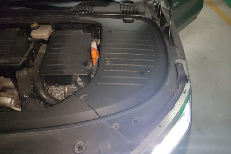 Used BYD Han 2022 DM-i 121KM Luxury Model Engine Bay Left