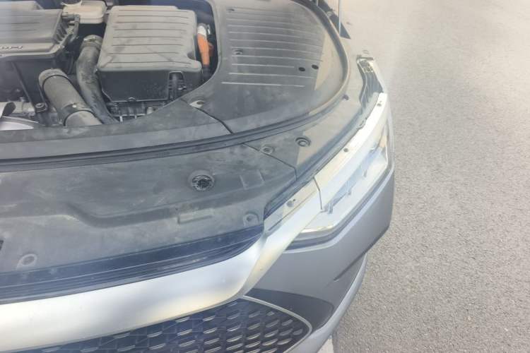 Used BYD Han 2022 DM-i 121KM Luxury Model Engine Bay Left