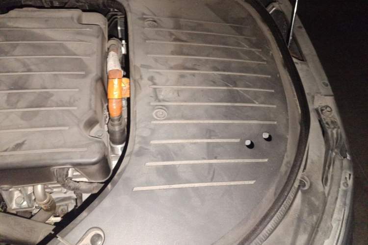 Used BYD Han 2022 DM-i 121KM Prestige Model Engine Bay Left